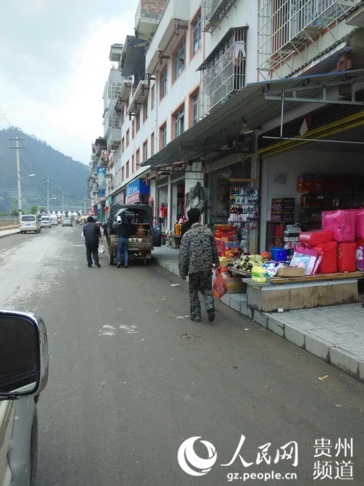 街道秩序井然（真实图片由黔东南广播电视台提供）