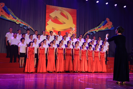 孟村举办喜迎建县60周年暨庆七一歌咏比赛 